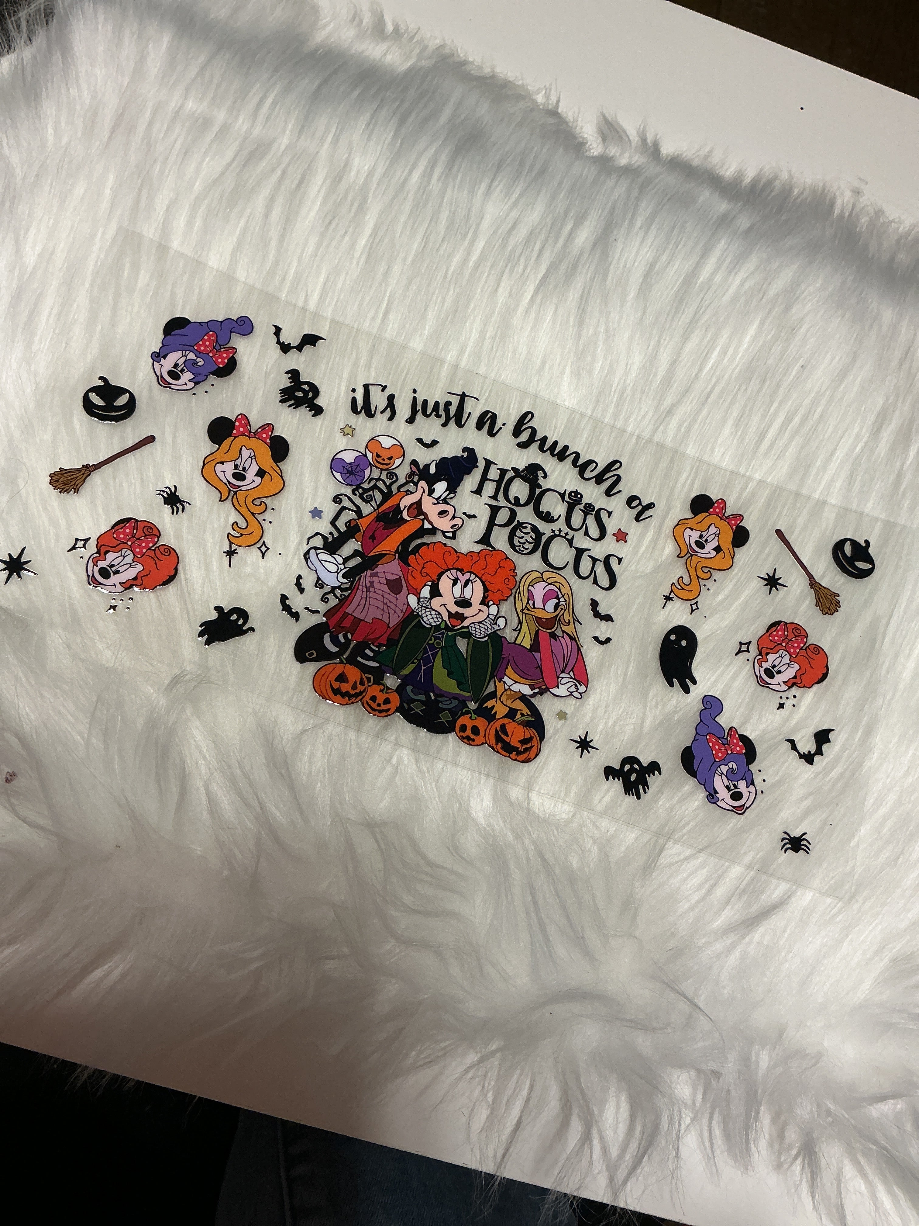 Minnie Mouse hocus pocus
